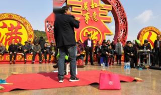 二人转正戏马前泼水 二人转正戏马前泼水